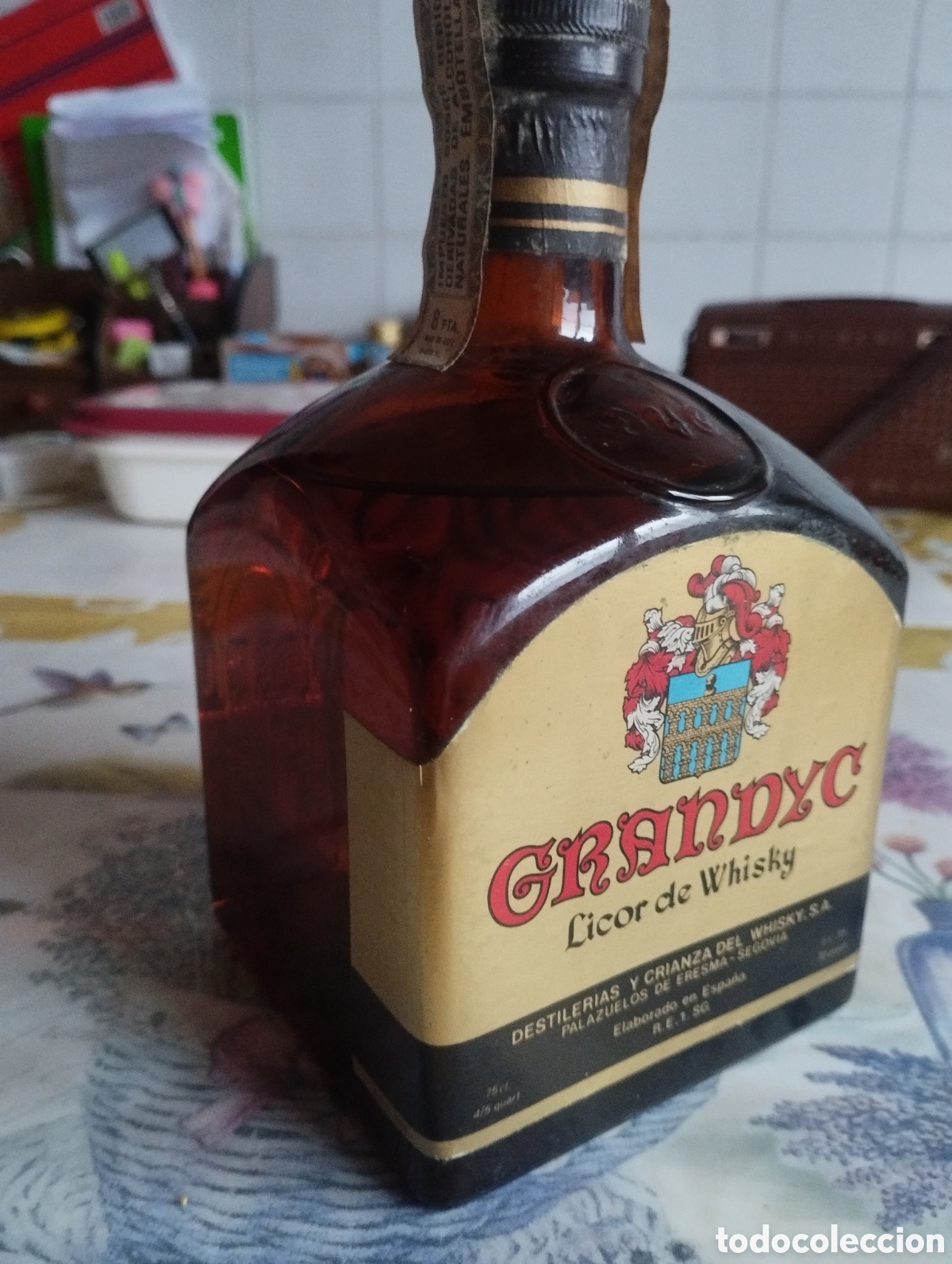 Coleccionismo de vinos y licores: botella Gran Dyc whisky - Foto 2
