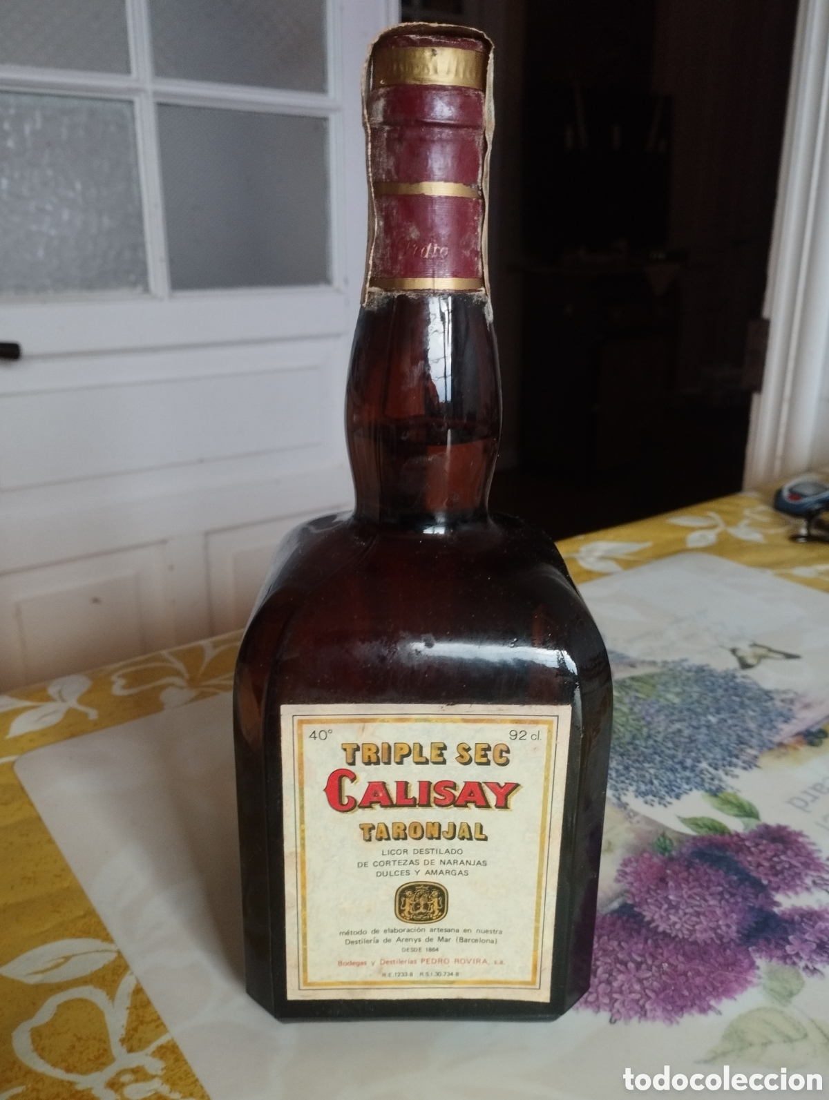 Coleccionismo de vinos y licores: Botella triple sec Calisay a&ntilde;os 60