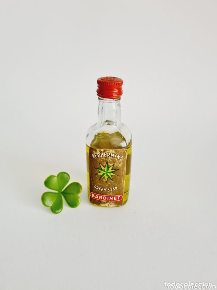 Coleccionismo de vinos y licores: BOTELLITA PEPPERMINT 11.6CM VIDRIO BOTELLIN