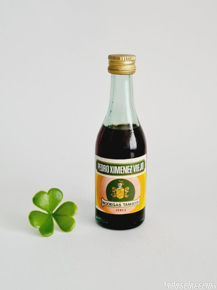 Coleccionismo de vinos y licores: BOTELLITA PEDRO XIMENEZ VIEJO 12CM VIDRIO BOTELLIN