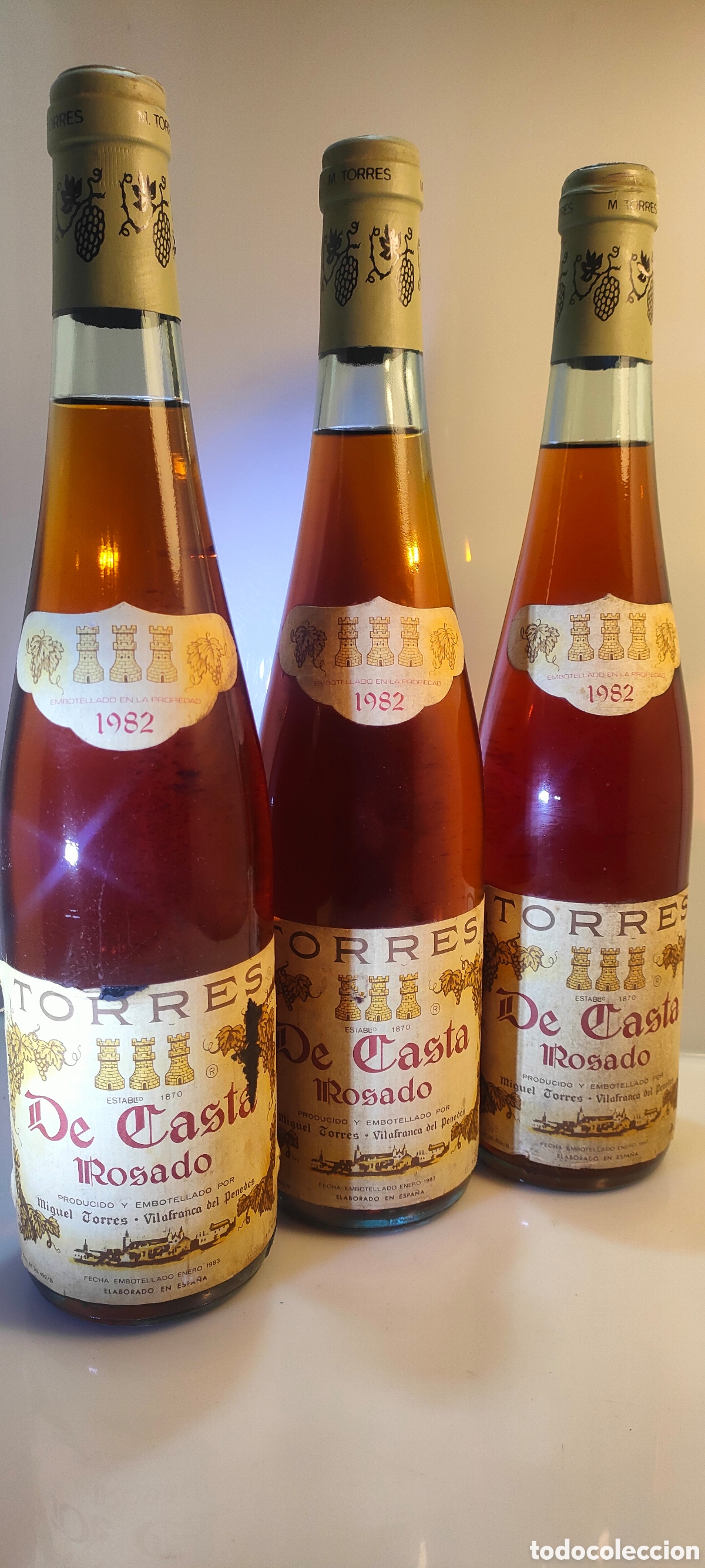 Coleccionismo de vinos y licores: 3 botellas de Torres de Casta Rosado