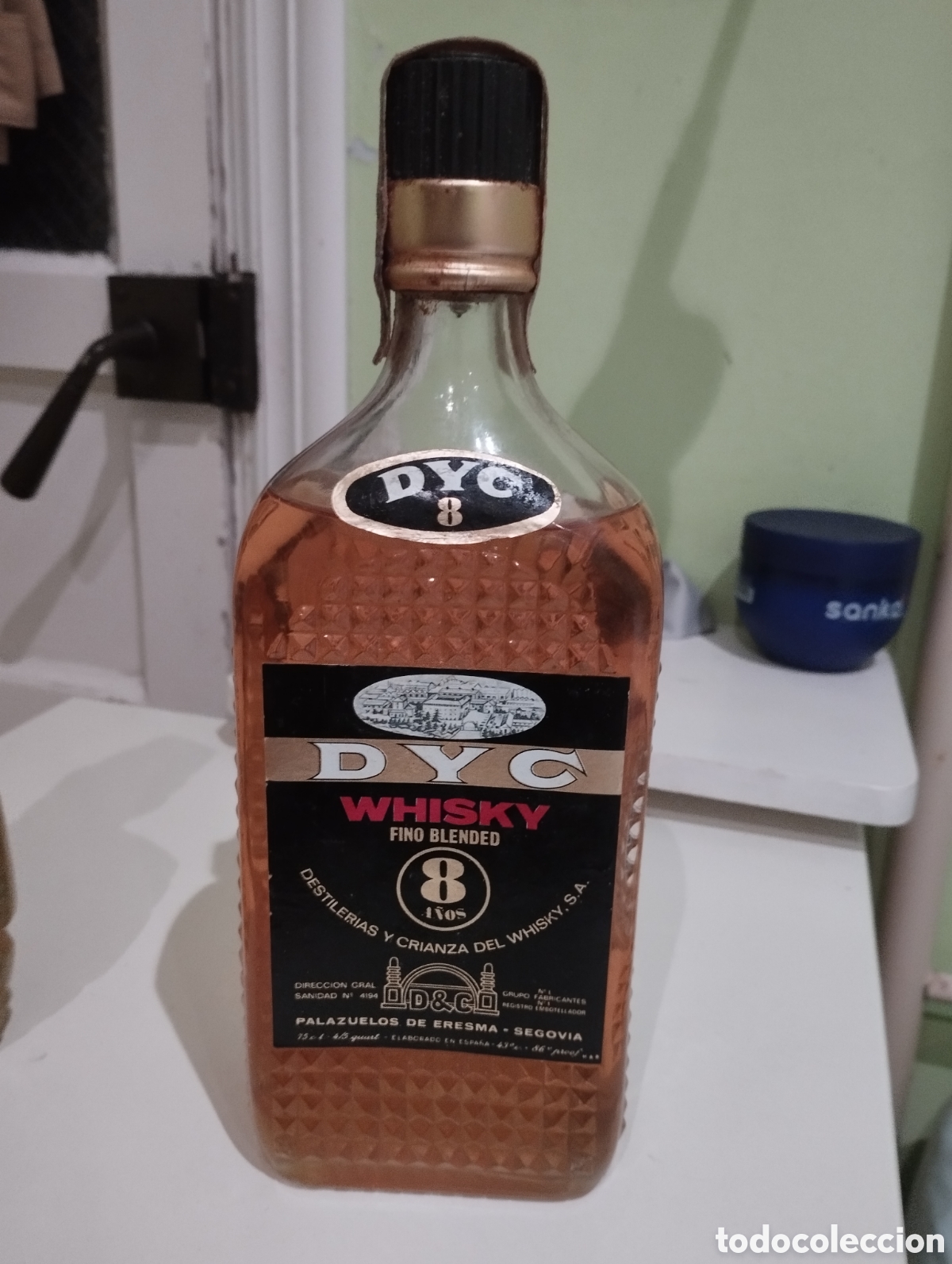 Coleccionismo de vinos y licores: BOTELLA DYC 8 A&Ntilde;OS whisky