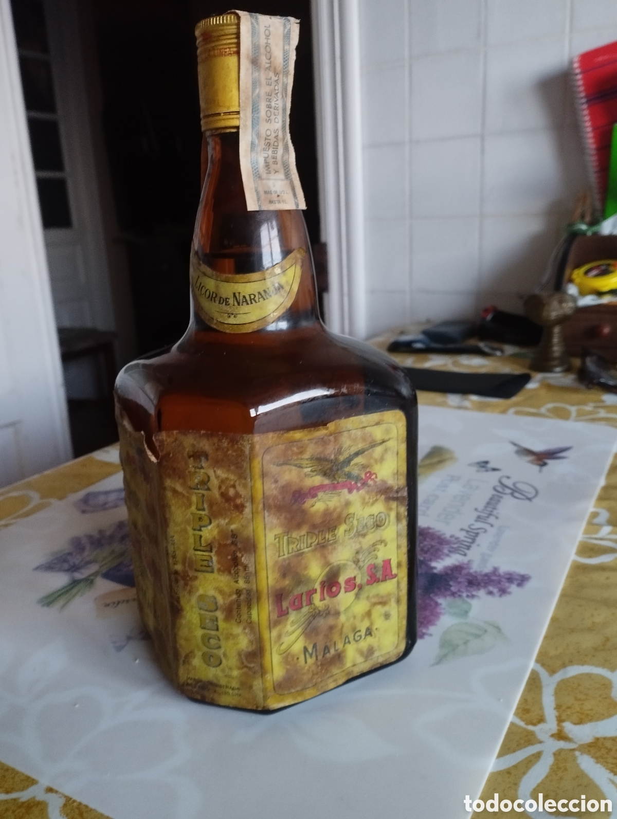 Coleccionismo de vinos y licores: Botella Triple Seco Larios