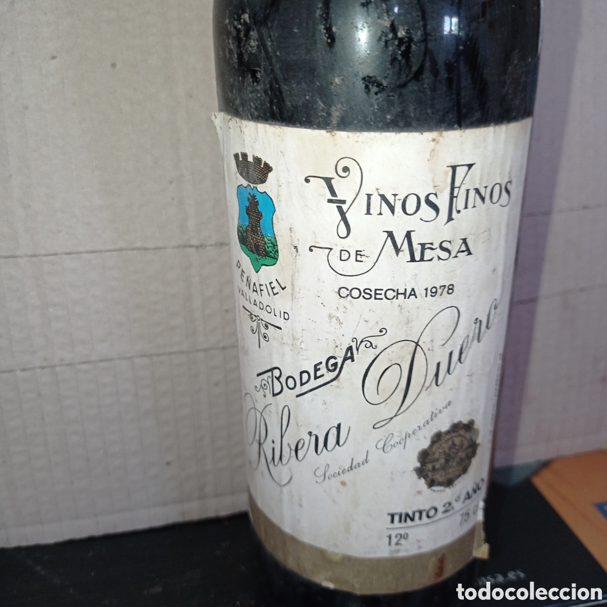 Collection of wines and liquors: BOTELLA DE VINO COLECCION RIBERA DEL DUERO COOPERATIVA PE&Ntilde;AFIEL