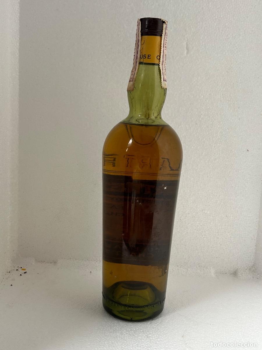 Coleccionismo de vinos y licores: Antigua botella de chartreuse - Foto 3