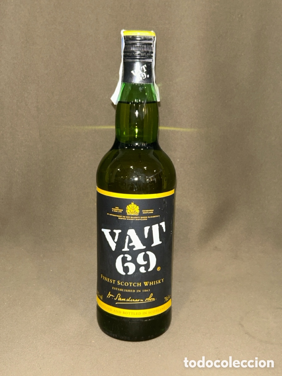 Coleccionismo de vinos y licores: BOTELLA DE WHISKY VAT 69 FINEST SCOTCH *PRECINTADA* *LLENA*