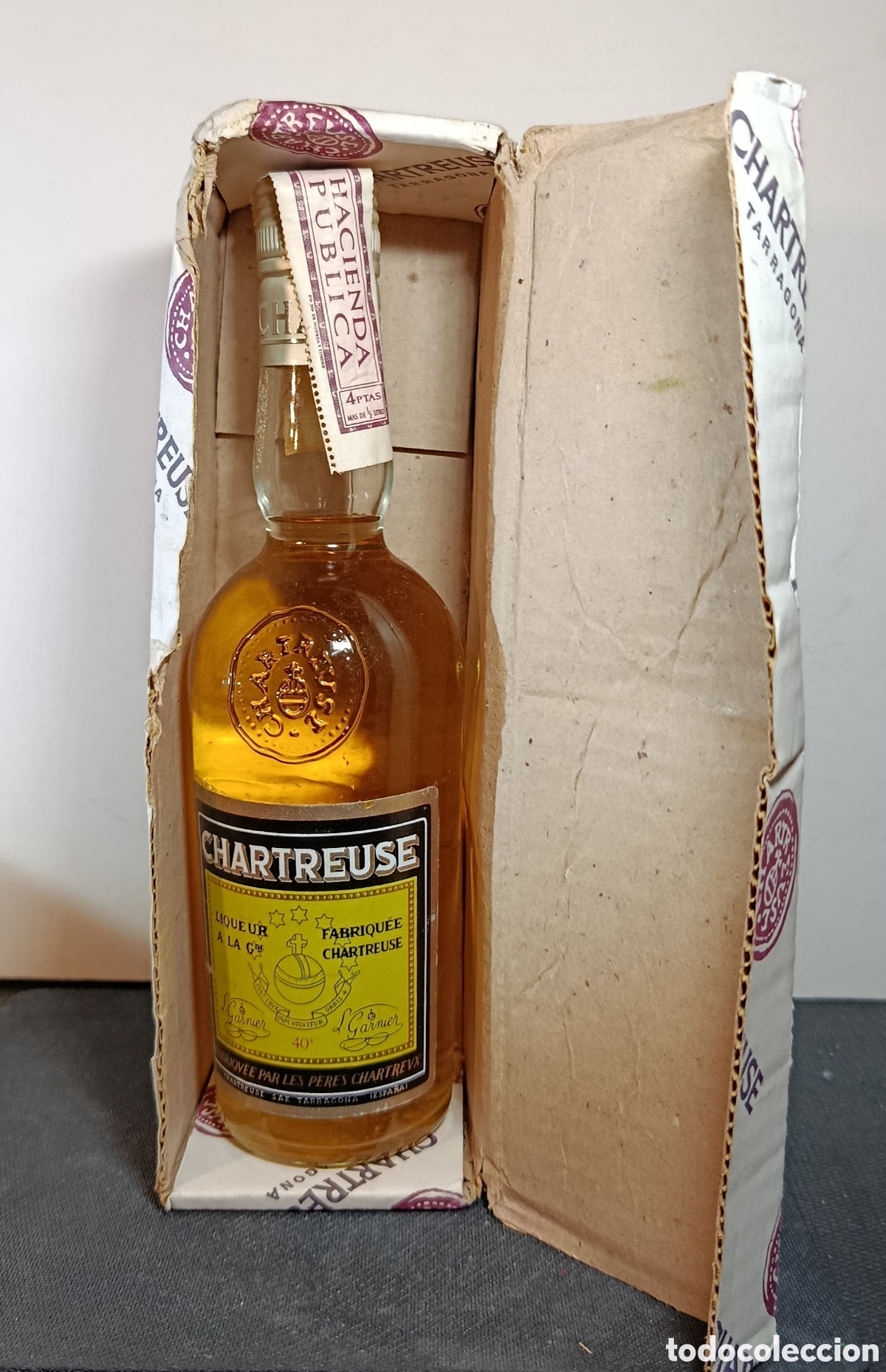 Coleccionismo de vinos y licores: Botella Chartreuse Sae Tarragona Espa&ntilde;a precintada con su caja