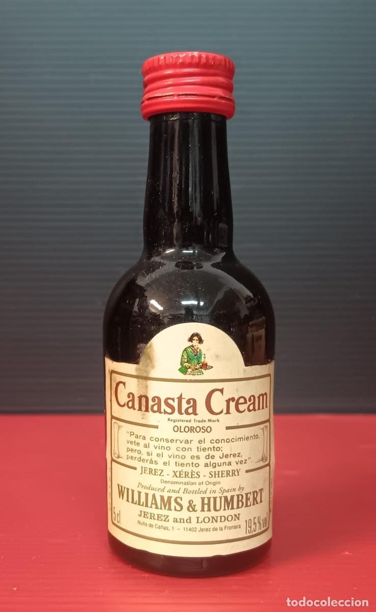 Collection of wines and liquors: ANTIGUA MINI BOTELLA LICOR CANASTA CREAM