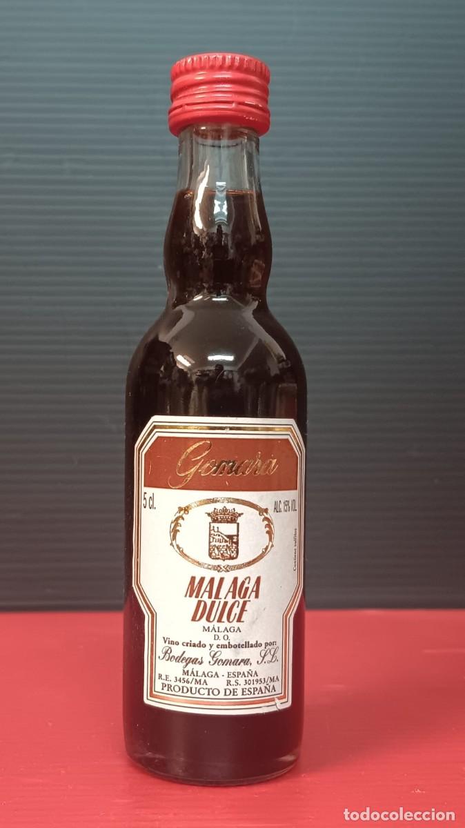 Collection of wines and liquors: ANTIGUA MINI BOTELLA LICOR VINO MALAGA DULCE GOMARA