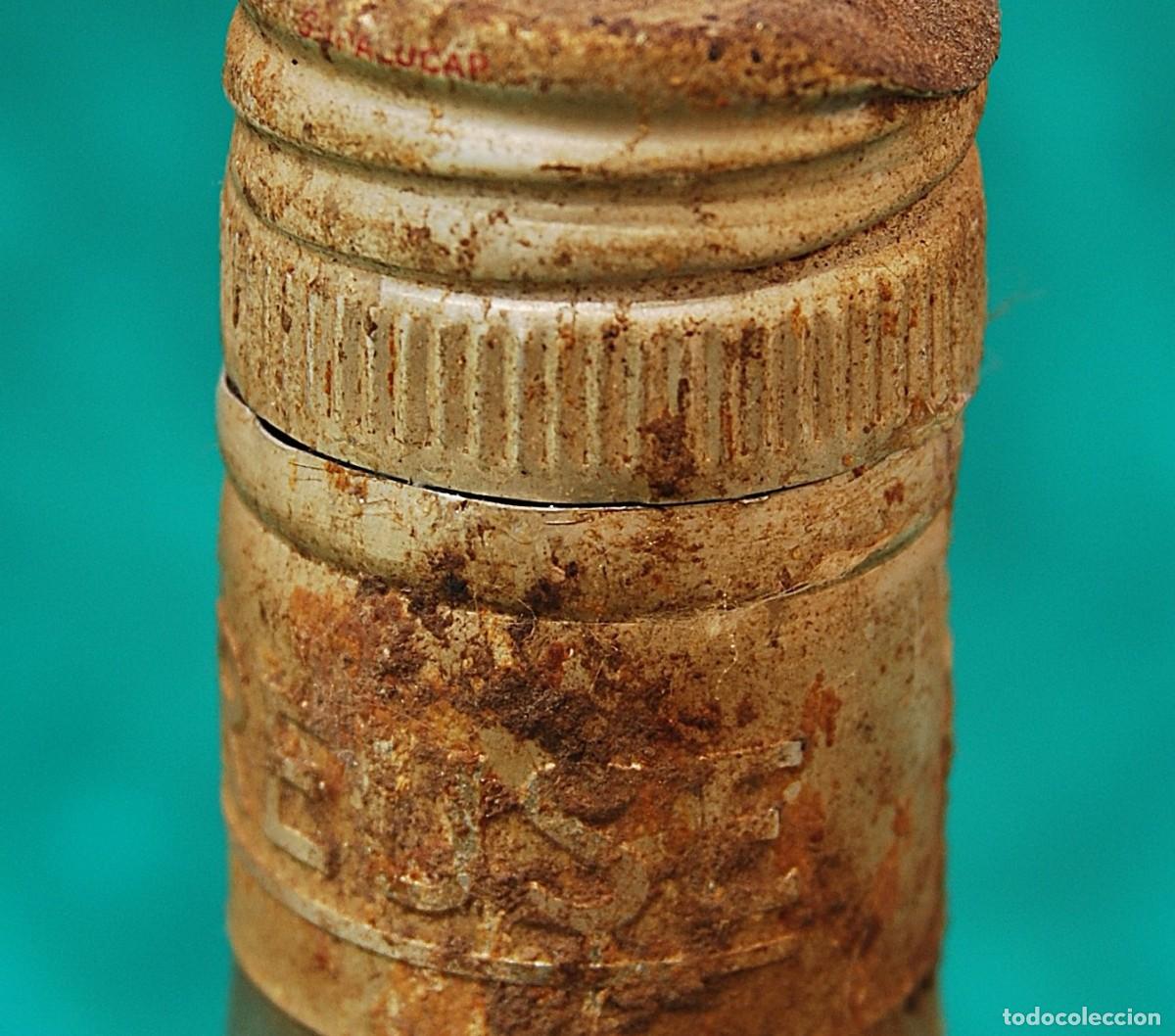 Coleccionismo de vinos y licores: Botella CHARTREUSE amarillo 1969. - Foto 19