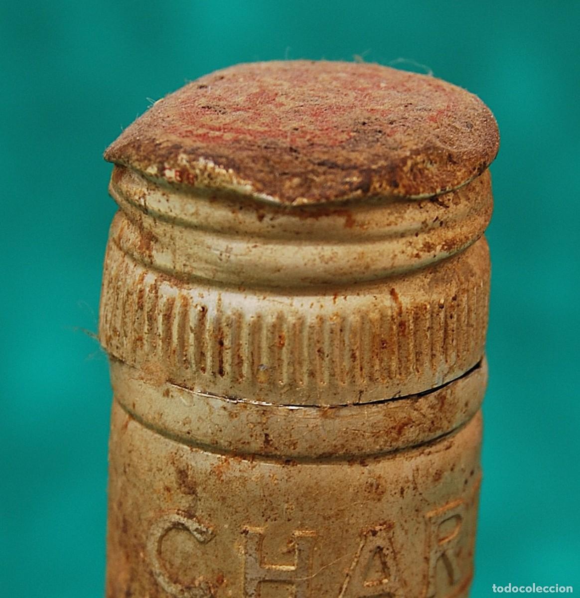 Coleccionismo de vinos y licores: Botella CHARTREUSE amarillo 1969. - Foto 23