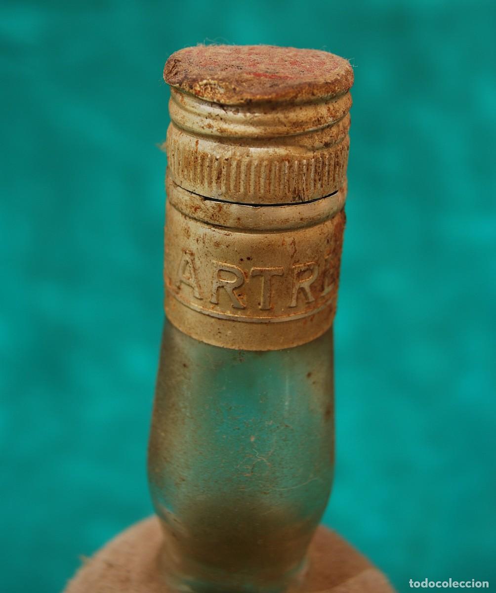 Coleccionismo de vinos y licores: Botella CHARTREUSE amarillo 1969. - Foto 24
