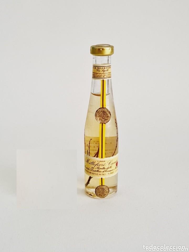 Collection of wines and liquors: BOTELLITA MILLEFIORI 11.5CM VIDRIO BOTELLIN