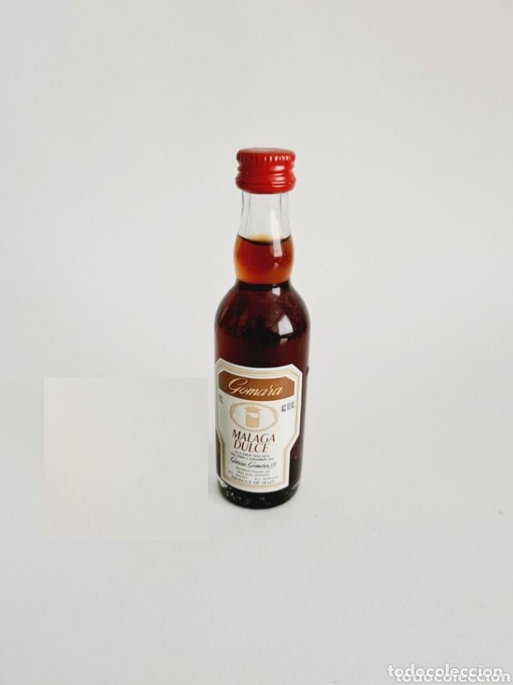Sammlung von Weinen und Lik&ouml;ren: BOTELLITA GOMARA MALAGA DULCE 13CM