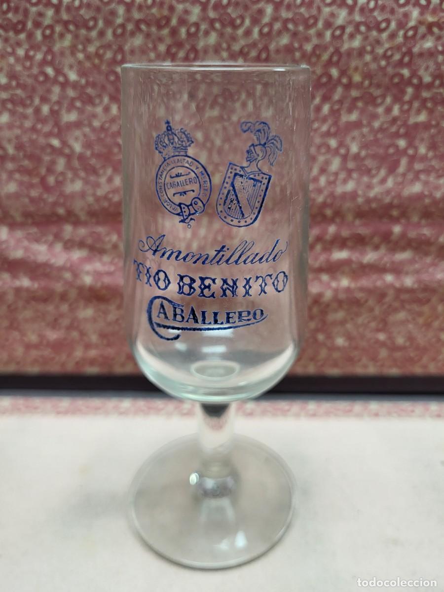Coleccionismo de vinos y licores: ANTIGUO VASO CRISTAL PUBLICIDAD AMONTILLADO TIO BENITO CABALLERO