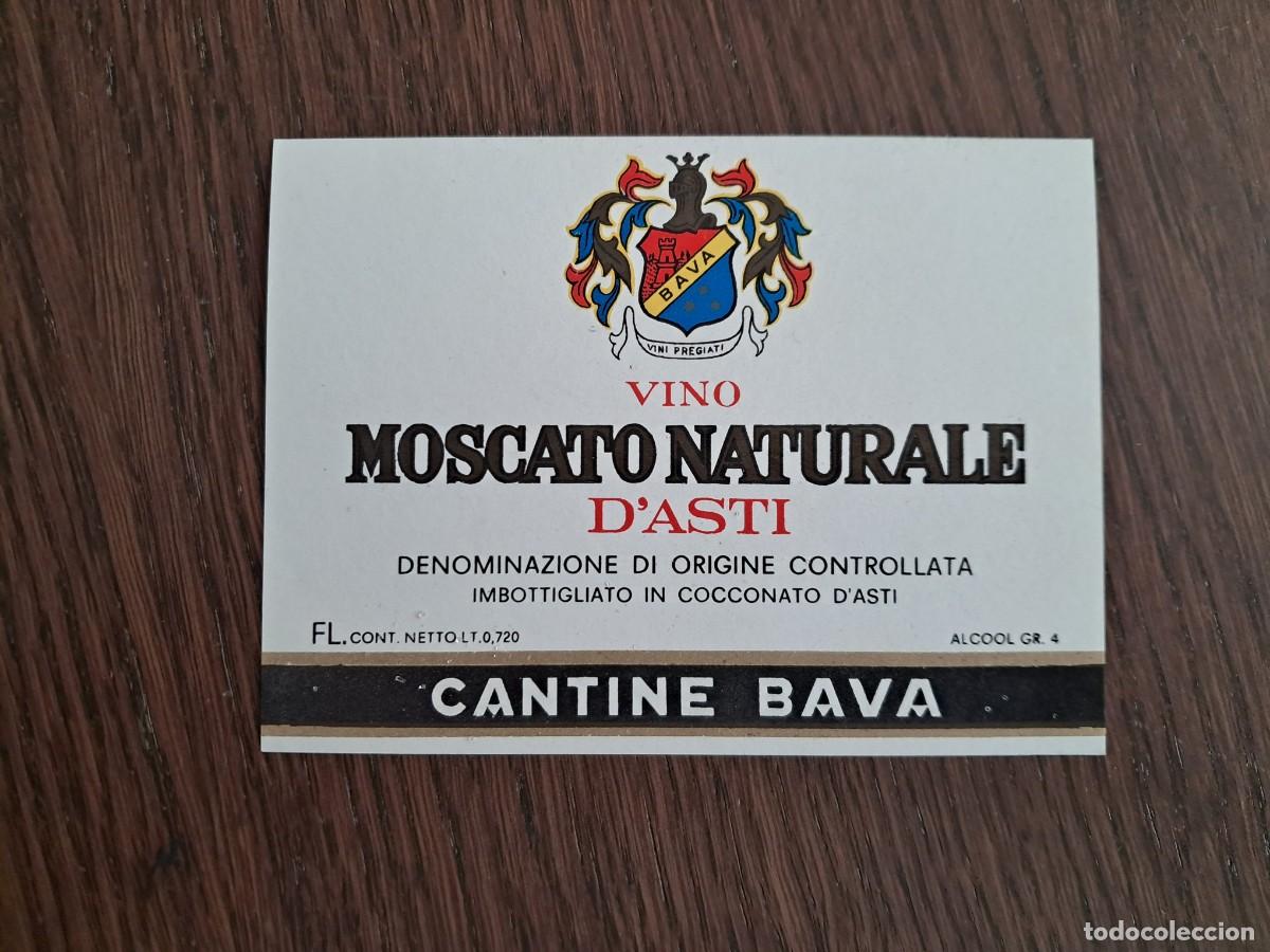 Coleccionismo de vinos y licores: etiqueta de botella de vino, Moscato naturale, D'Asti. Cantine Brava. Italia.