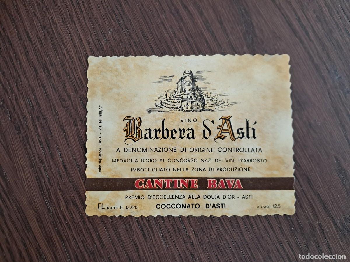 Coleccionismo de vinos y licores: etiqueta de botella de vino, Barbera, D'Asti. Cantine Brava. Italia.