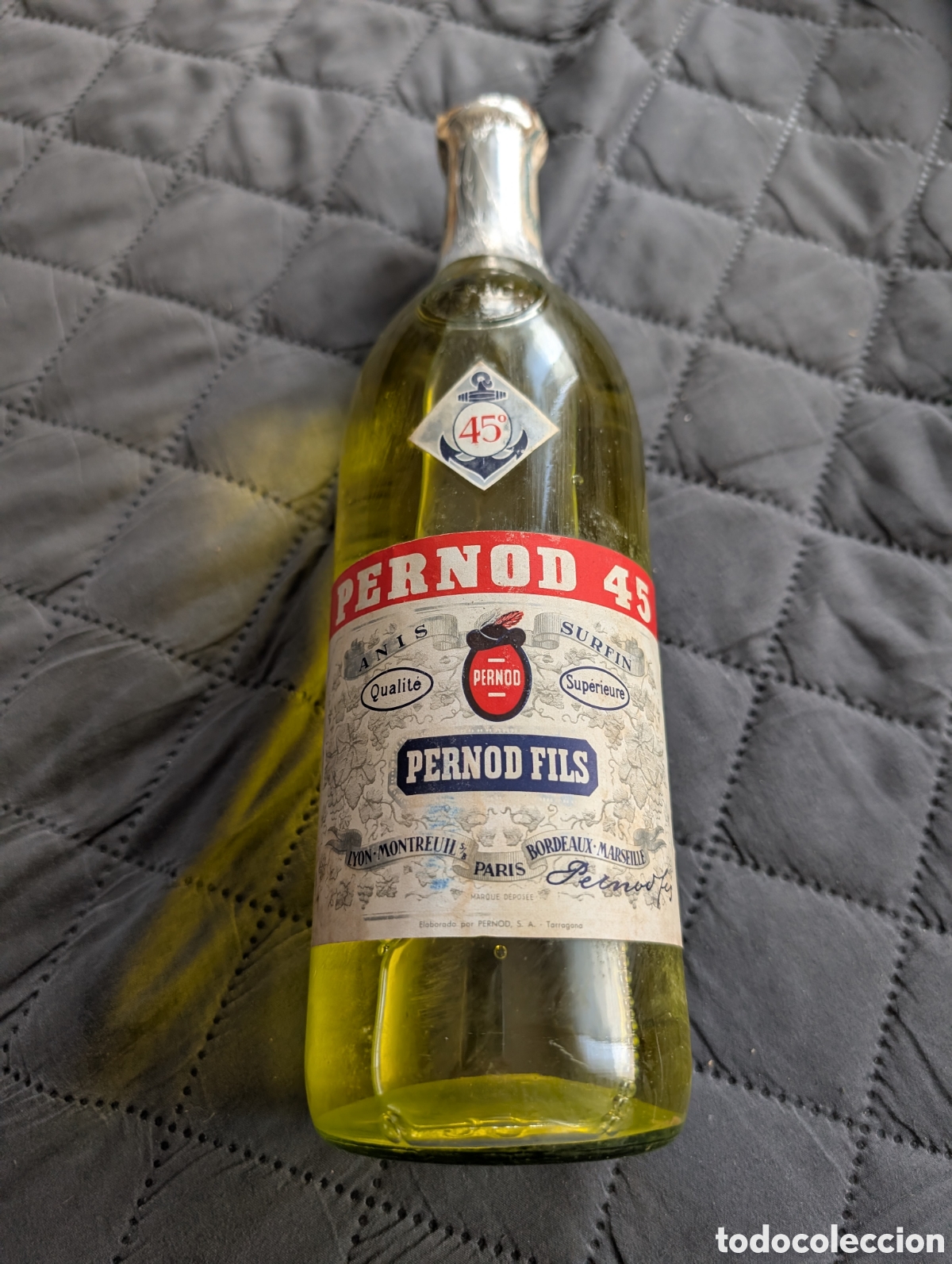 Colecionismo de vinhos e licores: Antigua Botella Pernod 45 - Elaborado en Tarragona - A&ntilde;os 60/70 - Precinto 10 Ptas. Intacto