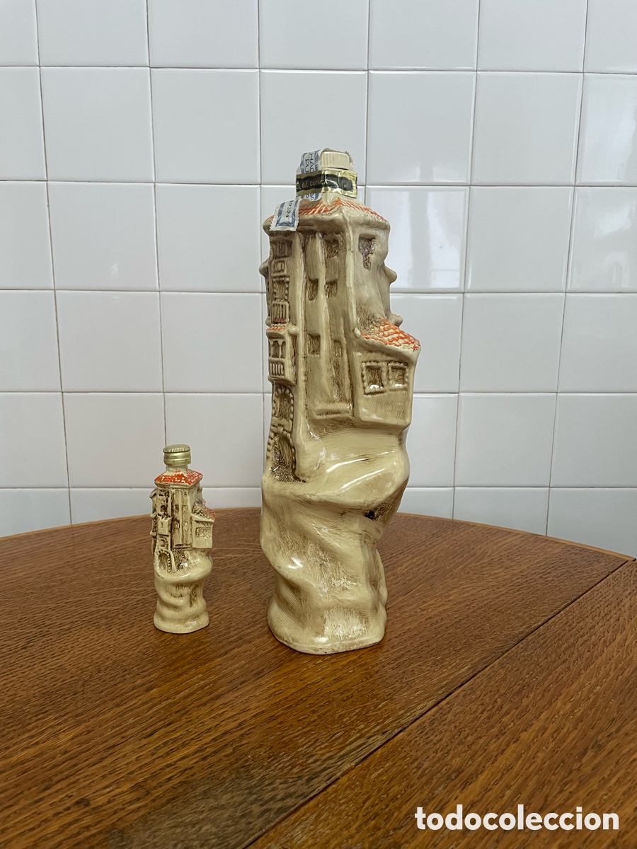 Coleccionismo de vinos y licores: Botella y botell&iacute;n de licor de Cuenca - Foto 2
