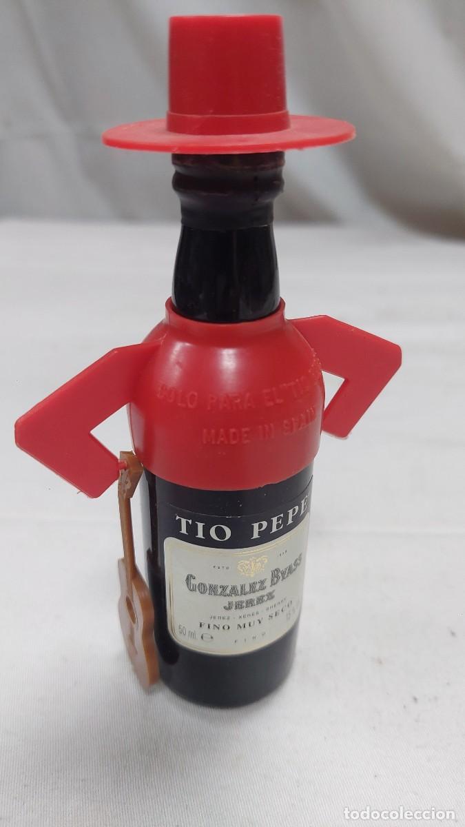 Coleccionismo de vinos y licores: Botellita de Tio Pepe sin abrir