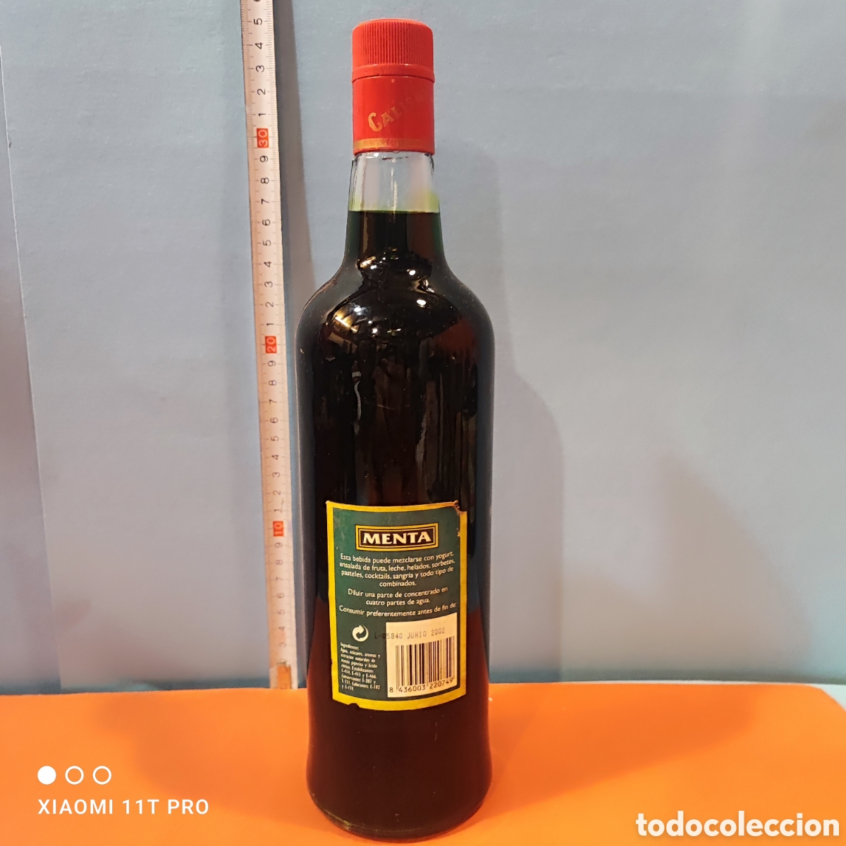 Coleccionismo de vinos y licores: Botella de Calisay menta. - Foto 2