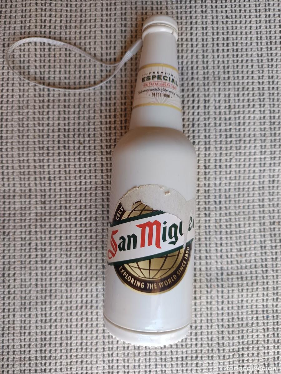 Coleccionismo de vinos y licores: Raro objeto con forma botella de San Miguel.