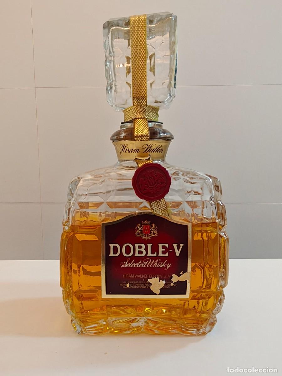 Coleccionismo de vinos y licores: Doble V Whisky NUEVA