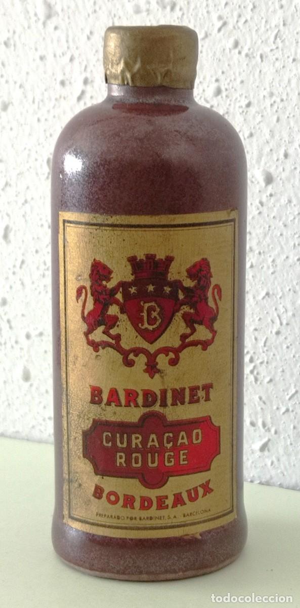 Coleccionismo de vinos y licores: BOTELLITA BOTELL&Iacute;N CURA&Ccedil;AO ROUGE ''BARDINET'' (BARDINET, S.A.) BARCELONA (10,2cm ALTO)