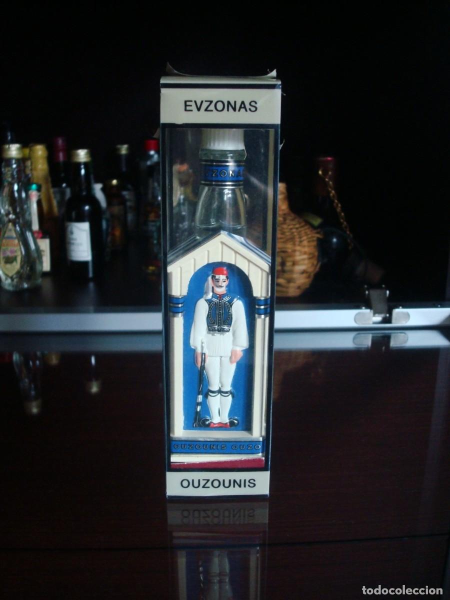 Collection of wines and liquors: Ouzounis Ouzo 38 &ordm; (botell&iacute;n con su caja) Por abrir