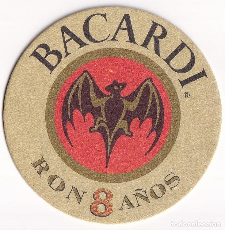 Coleccionismo de vinos y licores: Antiguo posavasos - Bacardi - Ron 8 a&ntilde;os