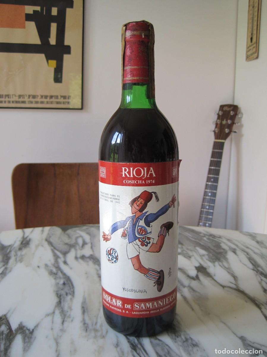 Coleccionismo de vinos y licores: BOTELLA DE VINO SOLAR DE SAMANIEGO - RIOJA COSECHA 1974 - MUNDIAL F&Uacute;TBOL 1982 - MINGOTE - YUGOSLAVIA