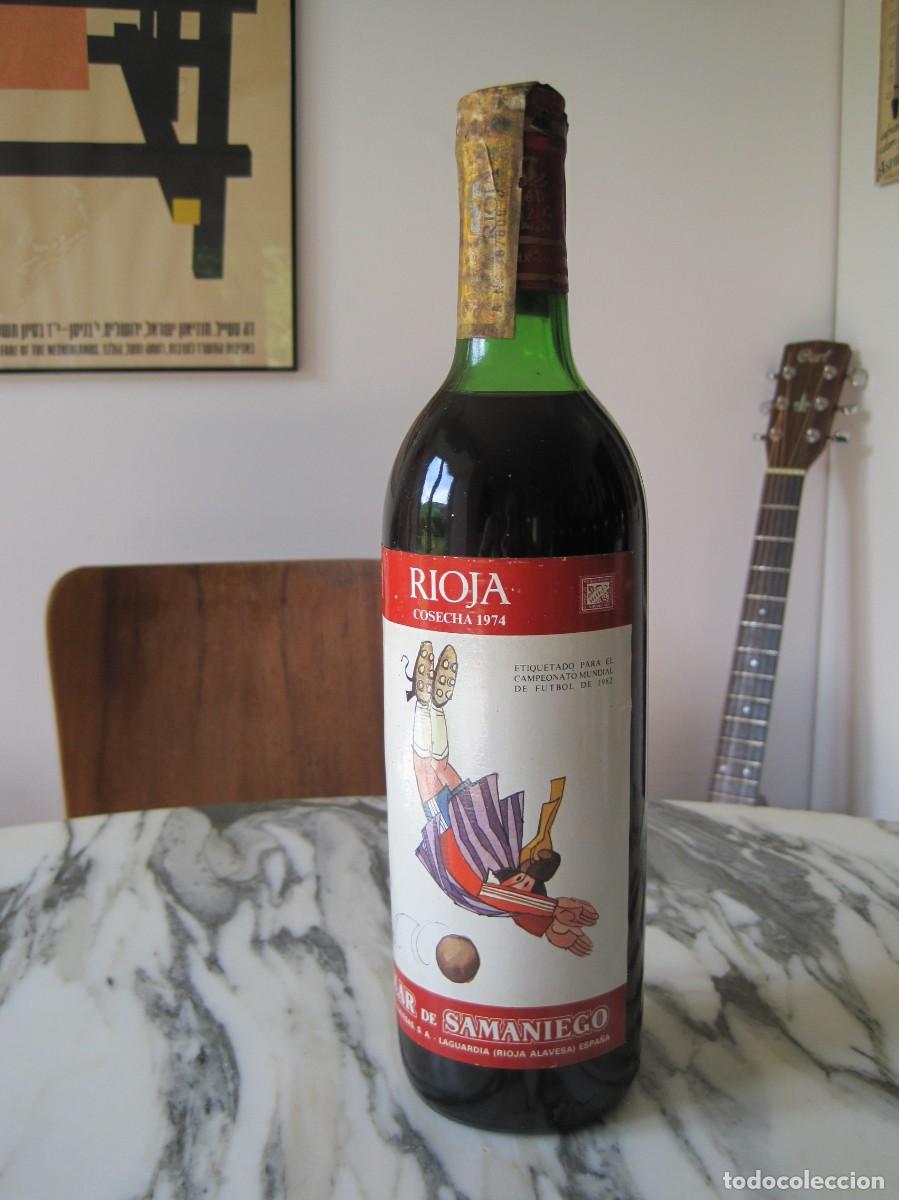 Coleccionismo de vinos y licores: BOTELLA DE VINO SOLAR DE SAMANIEGO - RIOJA COSECHA 1974 - MUNDIAL F&Uacute;TBOL 1982 - MINGOTE - CHILE