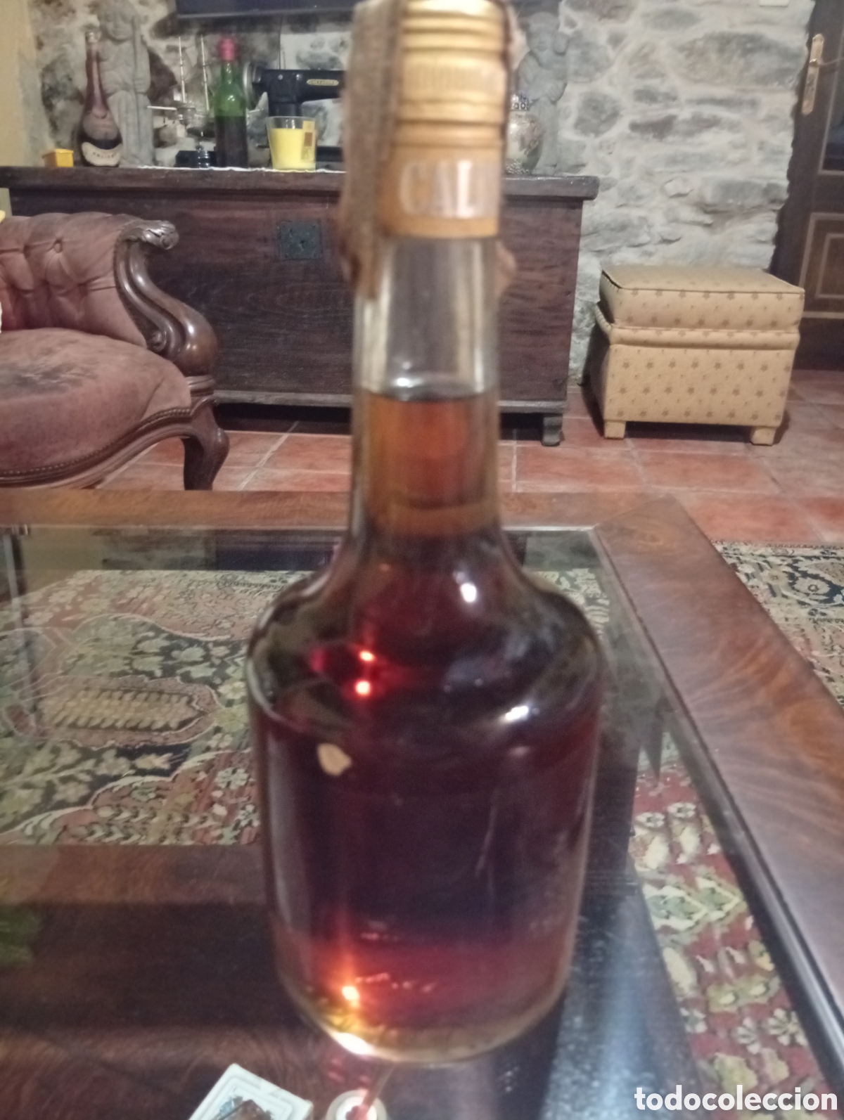 Coleccionismo de vinos y licores: Botella licor Calisay sello 8 pta precintado