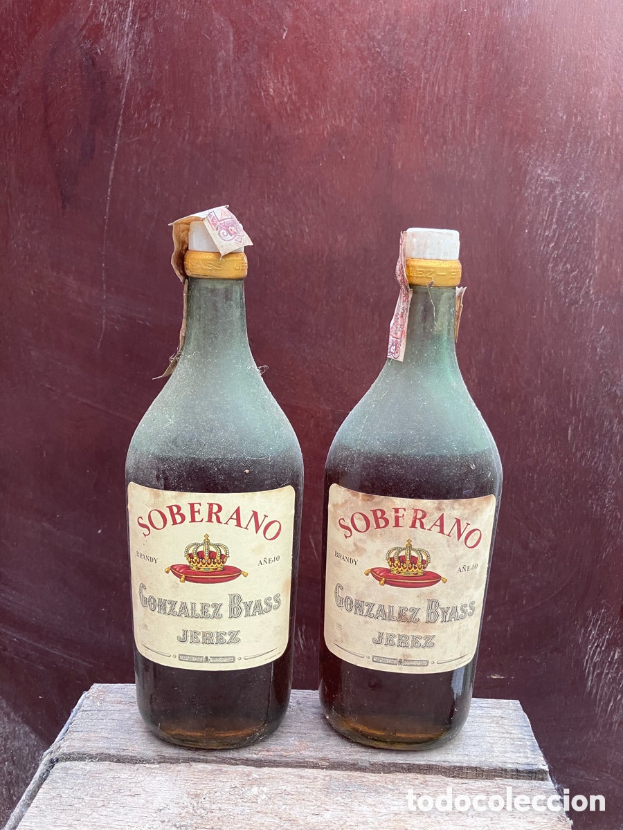 Coleccionismo de vinos y licores: Soberano brandy gonzalez byass 15 botellas. Recogida en mano