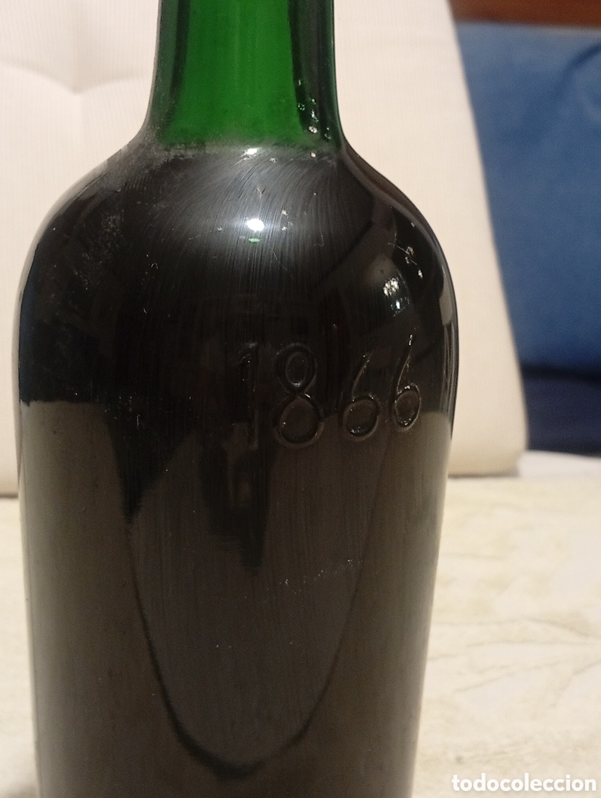 Coleccionismo de vinos y licores: antigua botella Brandy Larios 1866, sin abrir, con precinto, SIN ETIQUETA