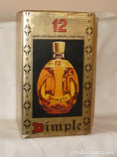 Coleccionismo de vinos y licores: CAJA VAC&Iacute;A DE BOTELLA DE WHISKY, DIMPLE - 12 YEARS OLD SCOTCH WHISKY - 21,5 CM ALTO
