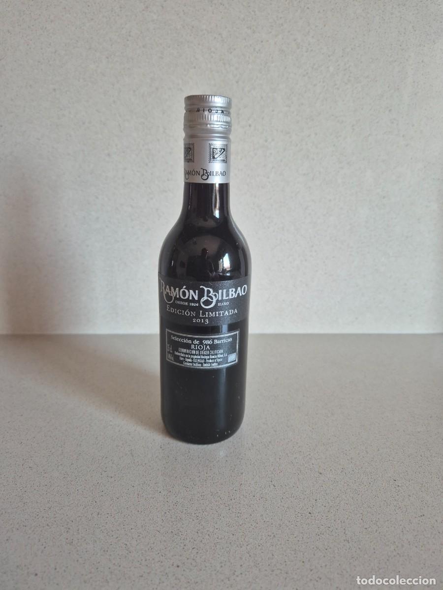Coleccionismo de vinos y licores: Mini botella Rioja Ramon Bilbao