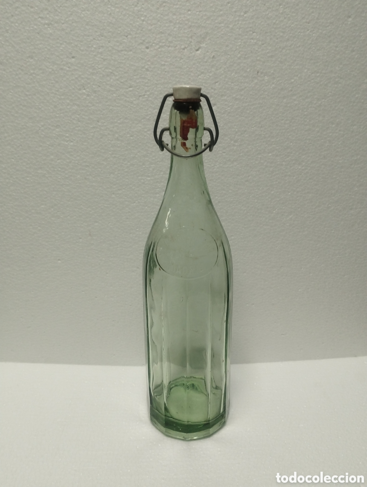 Coleccionismo de vinos y licores: GASEOSA EL LAUREL DE BACO MADRID, BOTELLA CRISTAL, MED. ALTO 33 CM.