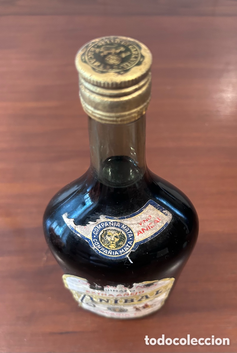 Coleccionismo de vinos y licores: ANTIGUA BOTELLA DE VINO QUINADO EXTRA A&Ntilde;EJO AN&Iacute;BAL. M&Aacute;LAGA. SIN ABRIR