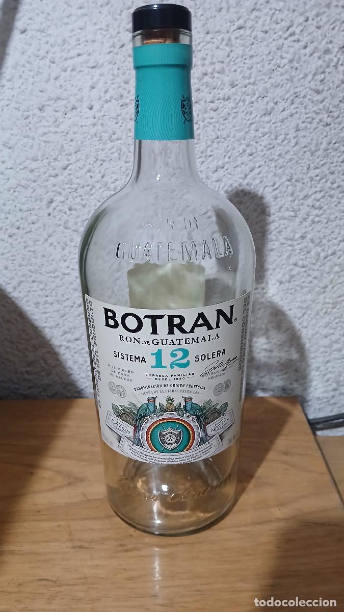 Coleccionismo de vinos y licores: Botella de ron Botran 12 a&ntilde;os (vac&iacute;a)