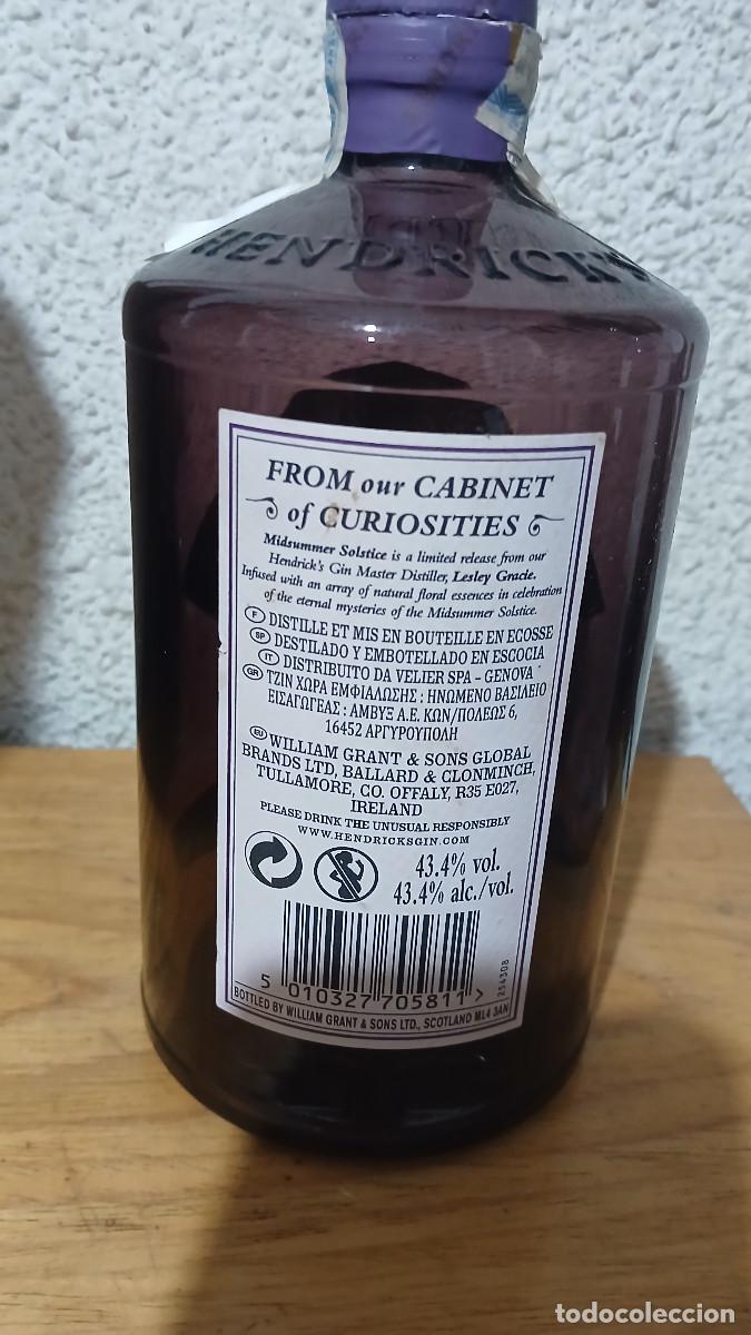 Coleccionismo de vinos y licores: Botella gin Hendricks midsummer solstice (vac&iacute;a) - Foto 2