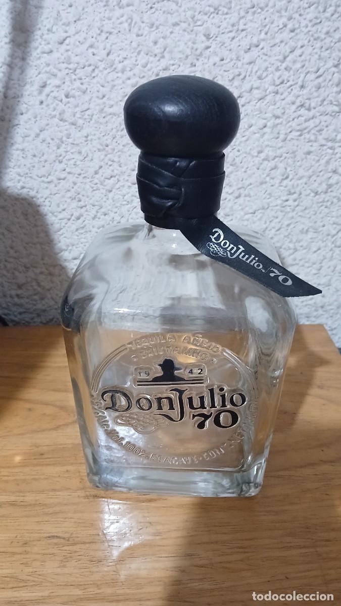 Coleccionismo de vinos y licores: Botella de tequila Don Julio (vac&iacute;a) tap&oacute;n de rosca