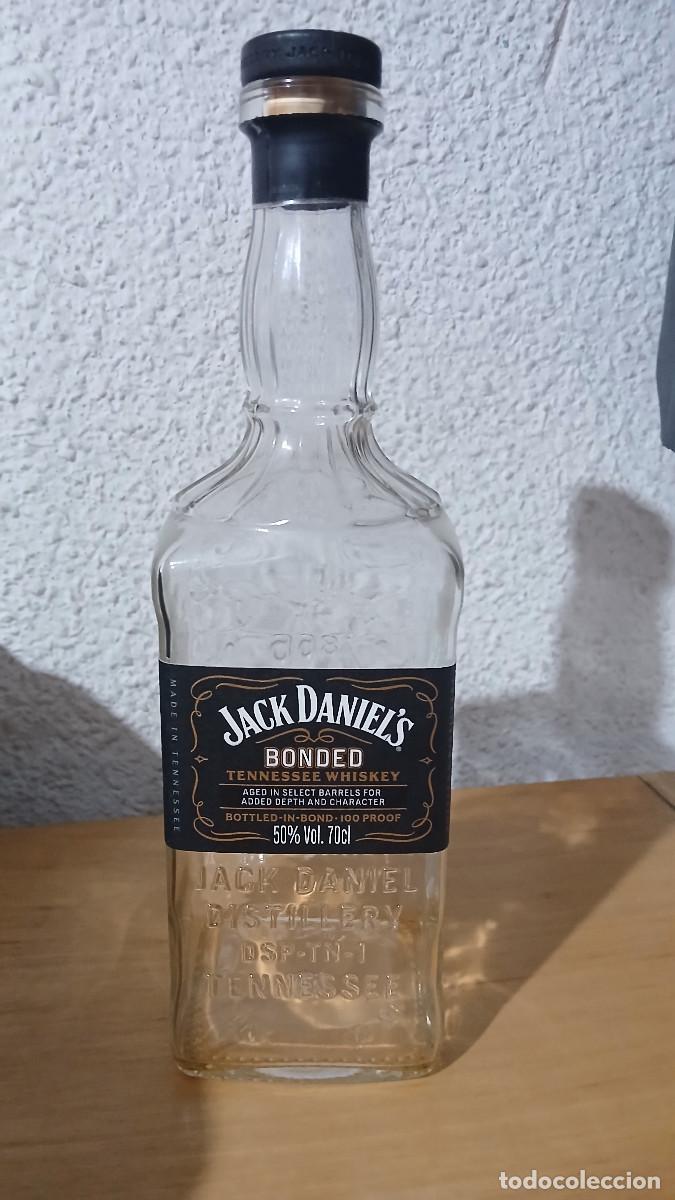 Coleccionismo de vinos y licores: Botella de Jack Daniels bonded (vac&iacute;a)