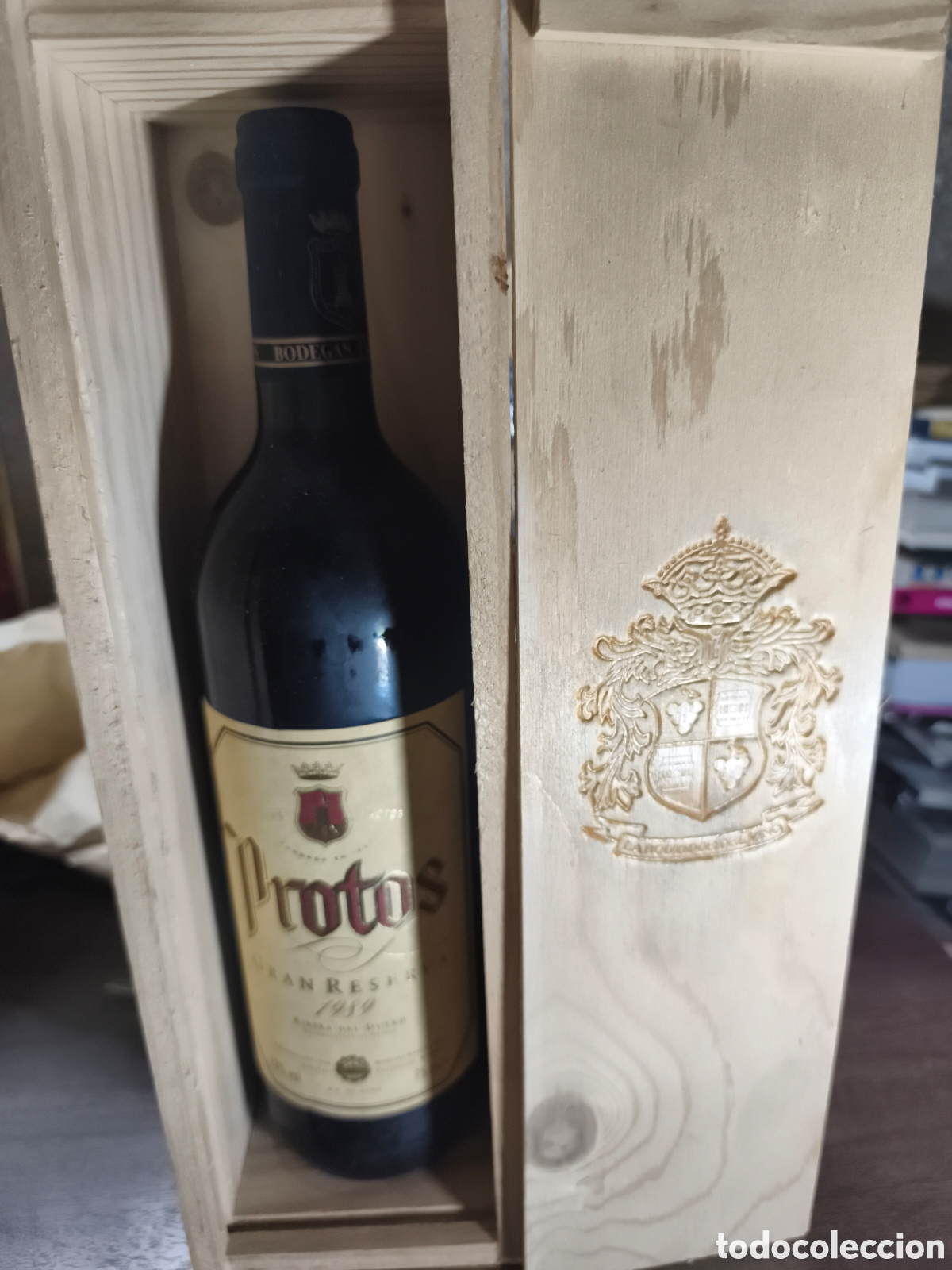 Coleccionismo de vinos y licores: Antigua botella de vino tinto Ribera del Duero gran reserva Protos 1989