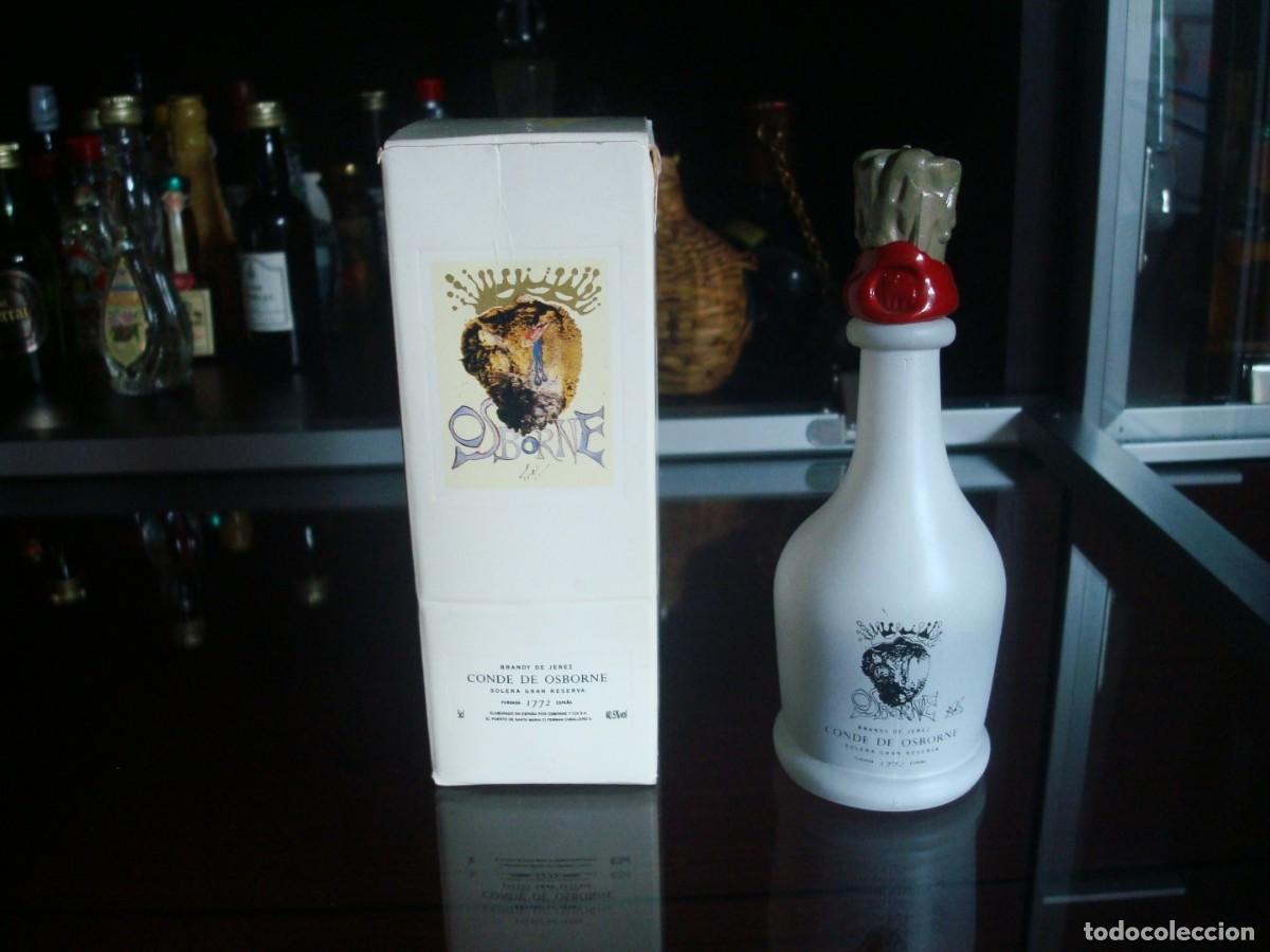 Coleccionismo de vinos y licores: Conde de Osborne Salvador Dal&iacute; (Botell&iacute;n con su caja) por abrir