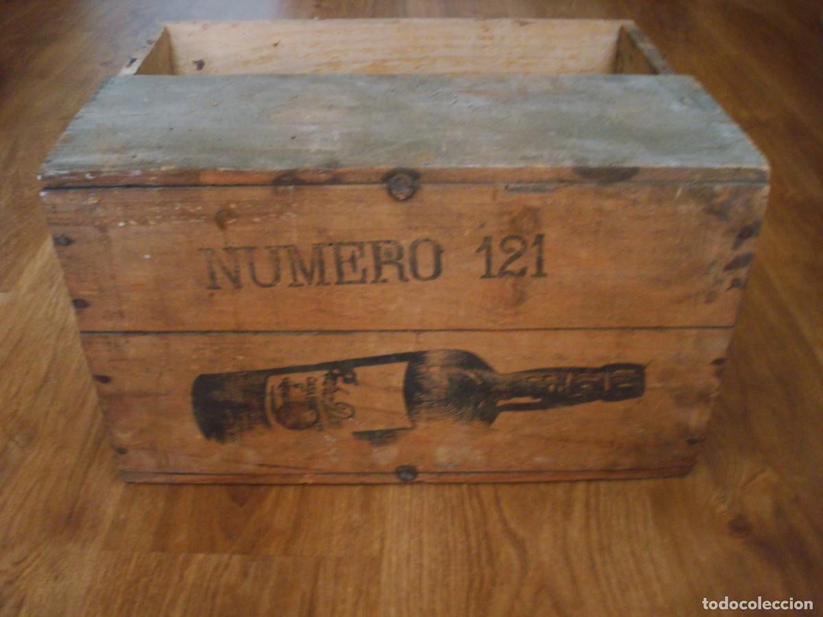 Coleccionismo de vinos y licores: Caja de madera antigua original Brandy Jerez Pedro Domecq (a&ntilde;os 60 o 70) Ripoll