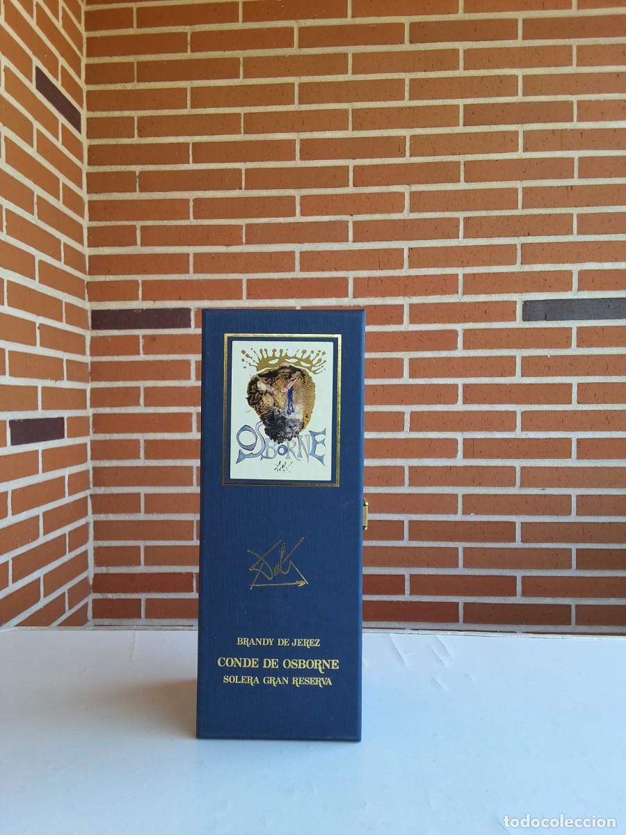Coleccionismo de vinos y licores: Conde de Osborne Salvador Dal&iacute; - Botella de porcelana Arcadis 70 cl - Precintada - Con estuche orig