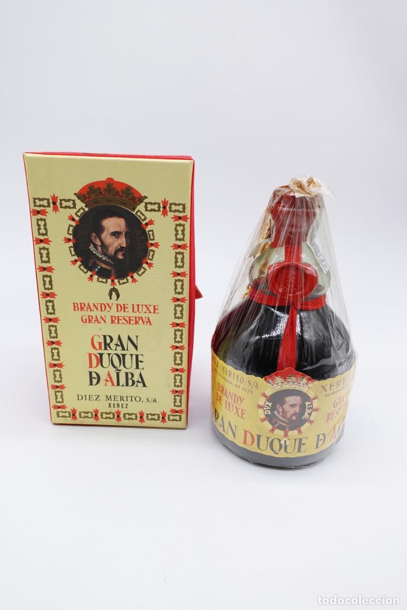 Coleccionismo de vinos y licores: BOTELLA BRANDY GRAN DUQUE D'ALBA GRAN RESERVA CON ESTUCHE PRECINTADA VINTAGE