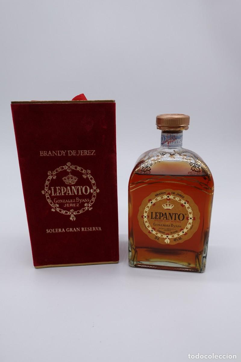 Coleccionismo de vinos y licores: BOTELLA BRANDY LEPANTO SOLERA GRAN RESERVA GONZ&Aacute;LEZ BYASS CON ESTUCHE 70 CL