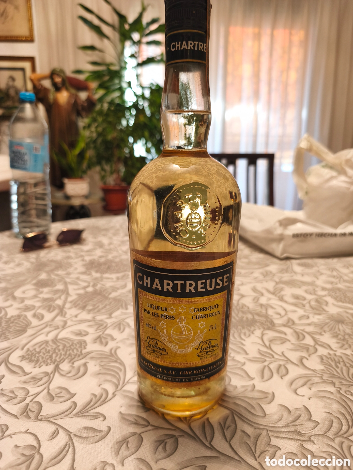 Coleccionismo de vinos y licores: Botella de Chartreuse Tarragona amarillo.